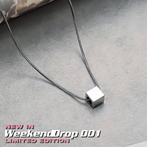 Minimal Silver Cube Necklace - WknDrop 001