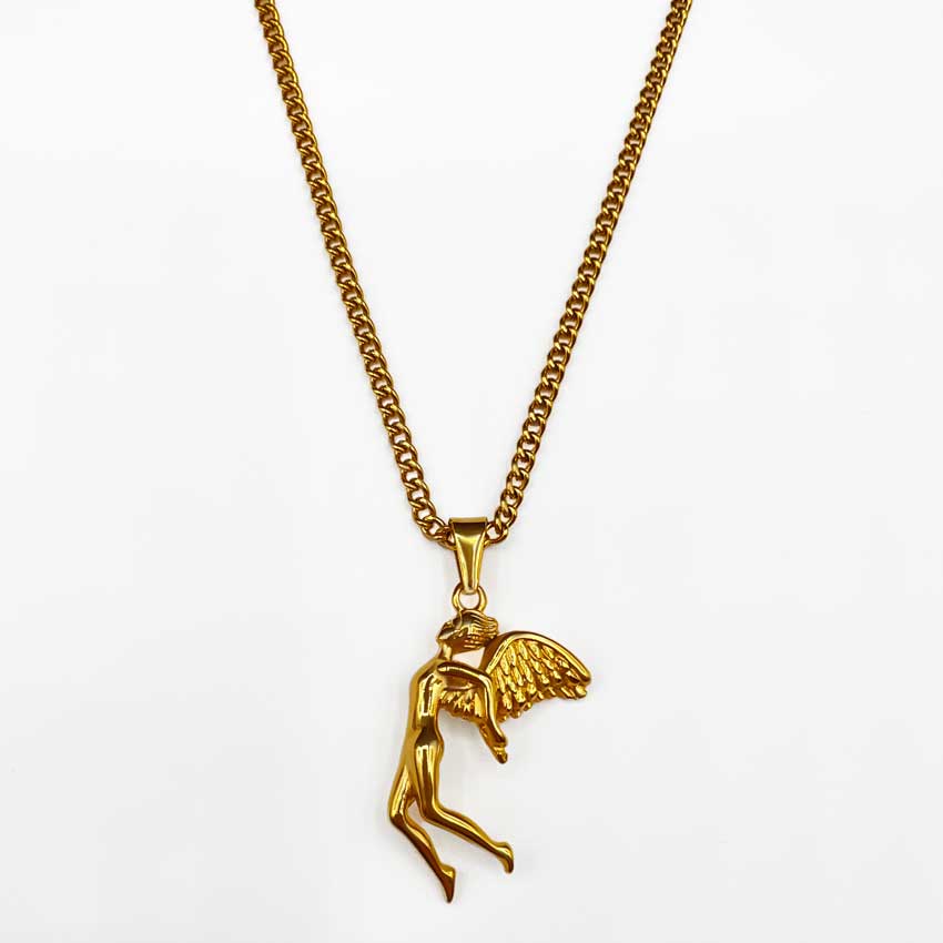 Our Fallen Angel Pendant Necklace in Gold has been crafted with our premium angel pendant and signature cuban chain.