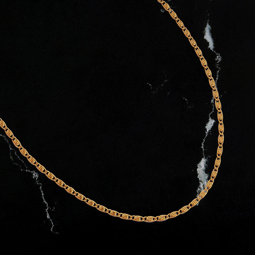 Scroll chain necklace gold. Rosegold and black.