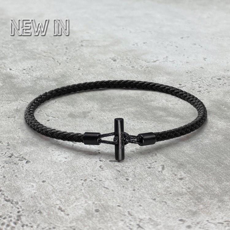 Men's Bar Bracelet in Rope - Our Men's Minimal Bar Bracelet has been Crafted Using the Finest Woven Nylon Rope to Create the Highest Quality Bar Bracelet. An Essential Piece for Every Wardrobe.