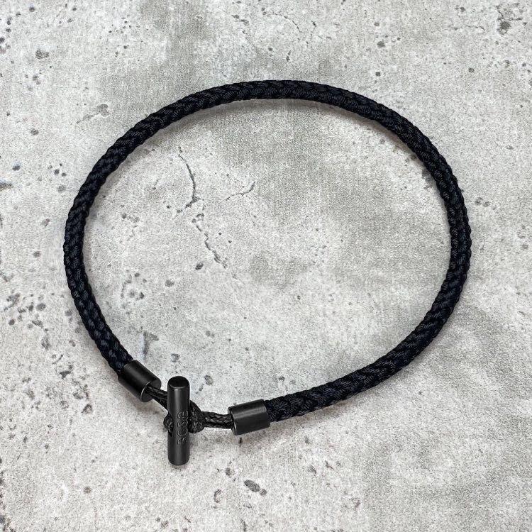 Men's Bar Bracelet in Rope - Our Men's Minimal Bar Bracelet has been Crafted Using the Finest Woven Nylon Rope to Create the Highest Quality Bar Bracelet. An Essential Piece for Every Wardrobe.