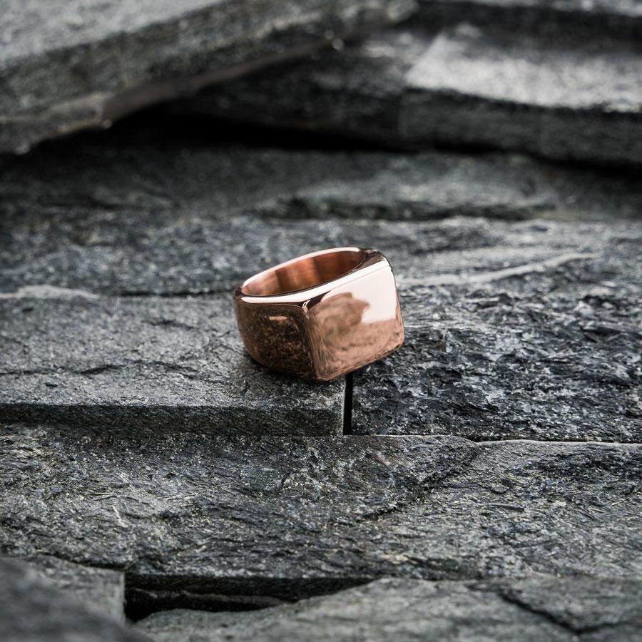 Our Rose Gold Signet Ring has been crafted to be worn on a day-to-day basis or even as a classy finishing piece. Also available in Silver, Gold & Black.