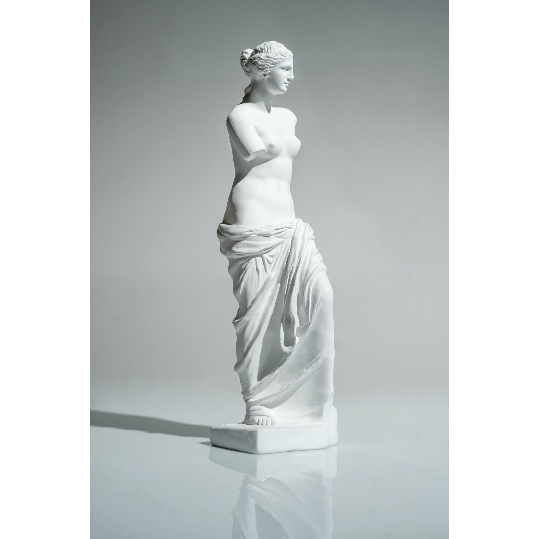 White Venus Body Sculpture - Our White Venus Body Sculpture is a timeless piece that’s an icon of Roman mythology.