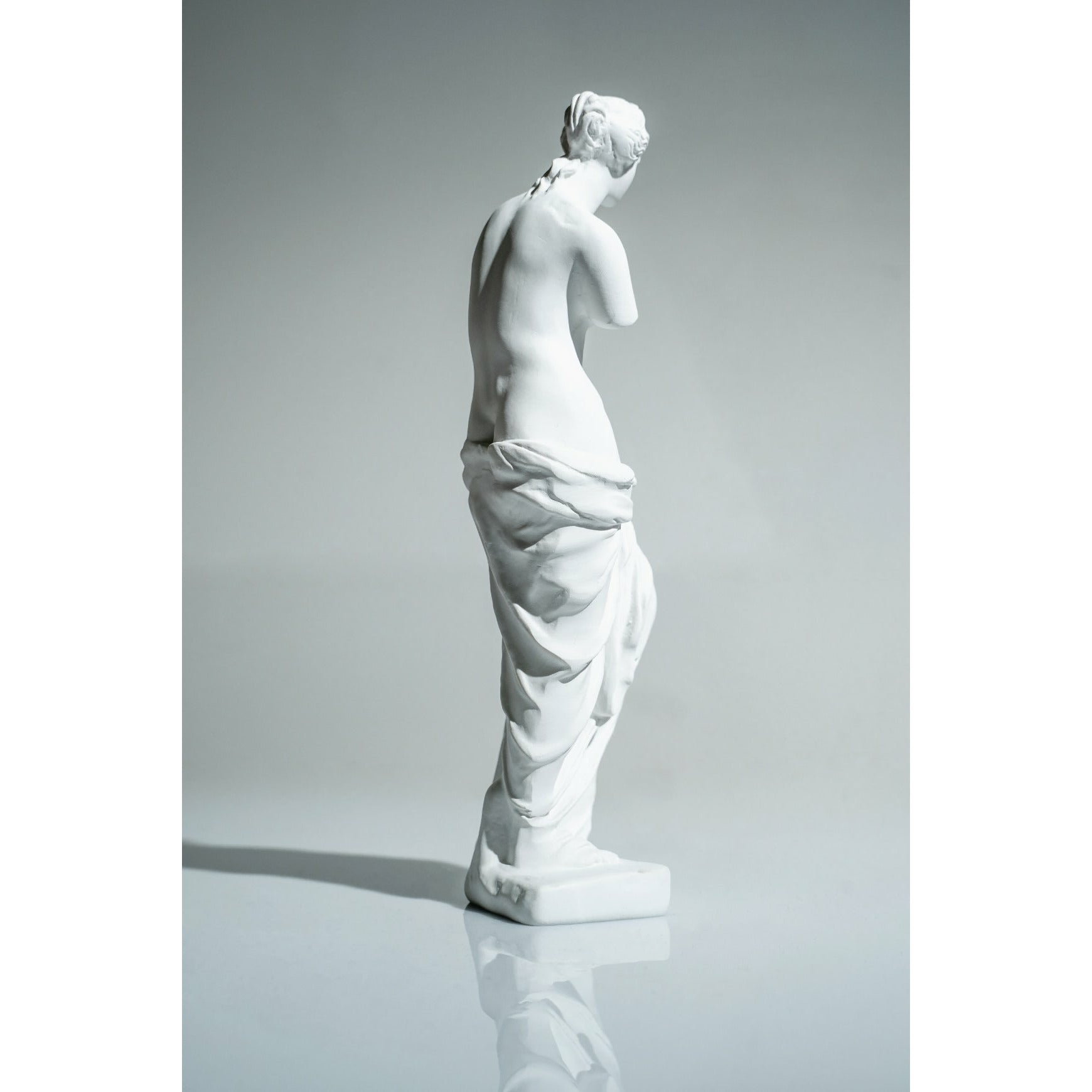 White Venus Body Sculpture - Our White Venus Body Sculpture is a timeless piece that’s an icon of Roman mythology.